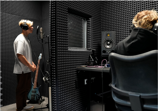 RECORDING STUDIO